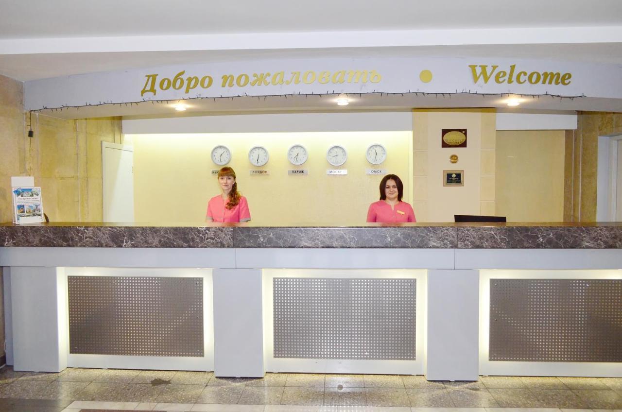 Molodezhnaya Hotel Omsk Extérieur photo
